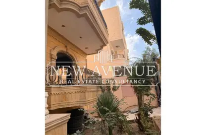Apartment - 3 Bedrooms - 2 Bathrooms for sale in Ganoob El Acadimia - New Cairo City - Cairo