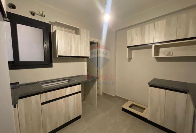 8416004 - Property Image 2