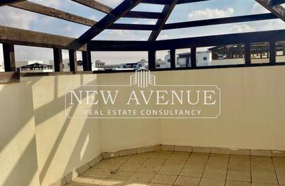 Villa - 5 Bedrooms - 6 Bathrooms for sale in Hyde Park - New Cairo City - Cairo