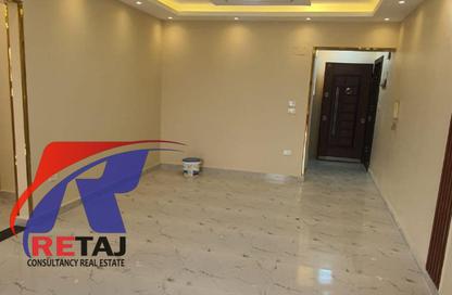 Apartment - 3 Bedrooms - 1 Bathroom for rent in Al Moshir Mohamed Aly Fahmy Axis - 10th District - Nasr City - Cairo