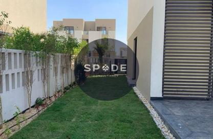 Townhouse - 3 Bedrooms - 4 Bathrooms for sale in Al Burouj Compound - El Shorouk Compounds - Shorouk City - Cairo