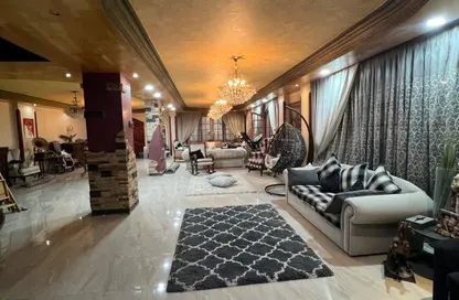 Villa - 5 Bedrooms - 4 Bathrooms for sale in Hadayek El Ahram - Giza