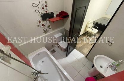 Apartment - 3 Bedrooms - 2 Bathrooms for rent in Ganoob El Acadimia - New Cairo City - Cairo