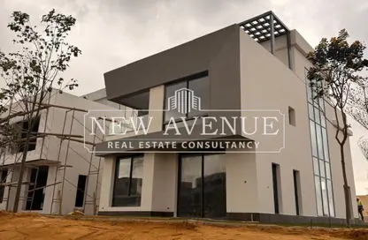 Townhouse - 3 Bedrooms - 4 Bathrooms for sale in Eastshire compound - 5th Settlement Compounds - The 5th Settlement - New Cairo City - Cairo