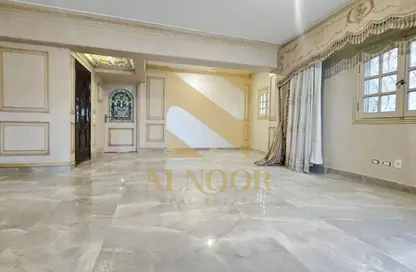 شقة - 3 غرف نوم - 2 حمامات للبيع في شارع المهندس احمد كمال حمدي - الحي السادس عشر - الشيخ زايد - الجيزة