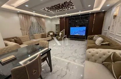 شقة - 3 غرف نوم - 2 حمامات للبيع في شارع احمد سامي - الحي الرابع - مدينة 6 أكتوبر - الجيزة