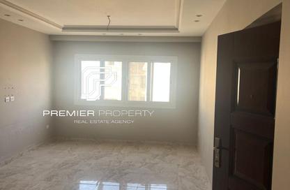 Apartment - 2 - 2 for sale in Mountain View Hyde Park - 5th Settlement Compounds - The 5th Settlement - New Cairo City - Cairo