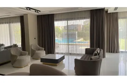 فيلا - 4 غرف نوم - 3 حمامات للبيع في ميفيدا - كمبوندات التجمع الخامس - التجمع الخامس - مدينة القاهرة الجديدة - القاهرة