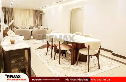 شقة - 3 غرف نوم - 2 حمامات للبيع في شارع محمود فرغلي - سان ستيفانو - حي شرق - الاسكندرية