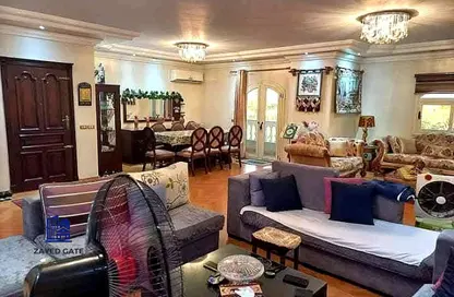 Apartment - 3 Bedrooms - 2 Bathrooms for sale in 3rd District - Sheikh Zayed City - Giza
