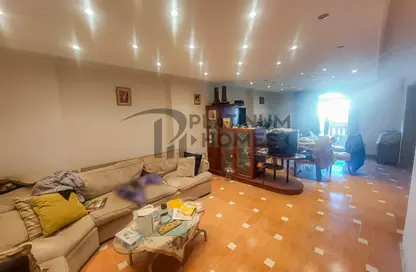 شقة - 3 غرف نوم - 2 حمامات للبيع في شارع محمد فوزي معاذ - سموحة - حي شرق - الاسكندرية