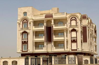 Apartment - 3 Bedrooms - 3 Bathrooms for sale in Bait Alwatan - The 5th Settlement - New Cairo City - Cairo