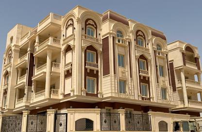 Apartment - 3 Bedrooms - 3 Bathrooms for sale in Bait Alwatan - The 5th Settlement - New Cairo City - Cairo