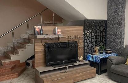 تاون هاوس - 5 غرف نوم - 4 حمامات للبيع في حدائق المهندسين - الحي الرابع - الشيخ زايد - الجيزة