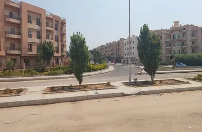 Apartment - 3 Bedrooms - 1 Bathroom for sale in 4th Neighborhood - 5th Area - Shorouk City - Cairo