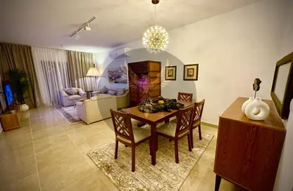 شقة - 3 غرف نوم - 3 حمامات للايجار في فيفث سكوير - التجمع الخامس - مدينة القاهرة الجديدة - القاهرة