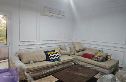 Apartment - 3 Bedrooms - 2 Bathrooms for rent in Street 6 - Maadi - Hay El Maadi - Cairo