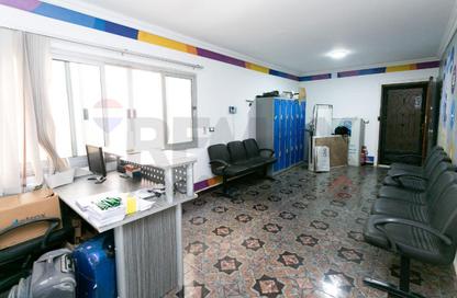 Apartment - 3 Bedrooms - 1 Bathroom for sale in Smouha Square - Smouha - Hay Sharq - Alexandria