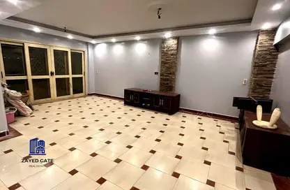 Apartment - 3 Bedrooms - 2 Bathrooms for rent in Al Khamayel city - Sheikh Zayed Compounds - Sheikh Zayed City - Giza