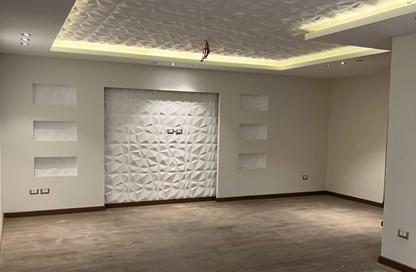 Apartment - 4 Bedrooms - 3 Bathrooms for rent in Al Mesaha St. - Dokki - Giza