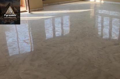 Penthouse - 3 Bedrooms - 4 Bathrooms for sale in Casa - Sheikh Zayed Compounds - Sheikh Zayed City - Giza