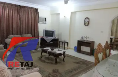 شقة - 3 غرف نوم - 2 حمامات للبيع في شارع عطيه الصوالحي - المنطقة الثامنة - مدينة نصر - القاهرة