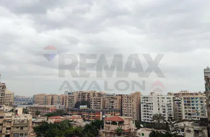 شقة - 3 غرف نوم - 2 حمامات للبيع في سموحة - حي شرق - الاسكندرية