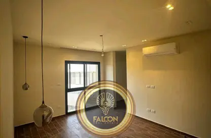 Apartment - 2 Bedrooms - 2 Bathrooms for sale in Creek Town - The 1st Settlement - New Cairo City - Cairo