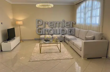 Apartment - 4 Bedrooms - 3 Bathrooms for sale in Sarayat Al Maadi - Hay El Maadi - Cairo