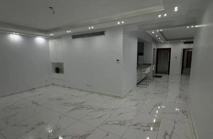 شقة - 3 غرف نوم - 3 حمامات للايجار في ذا كورت ياردز - كمبوندات الشيخ زايد - الشيخ زايد - الجيزة شقة - 3 غرف نوم - 3 حمامات للايجار في ذا كورت ياردز - كمبوندات الشيخ زايد - الشيخ زايد - الجيزة