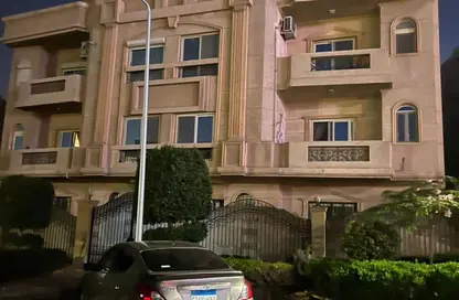 Apartment - 2 Bedrooms - 1 Bathroom for sale in Bank Center Street - South Teseen St. - The 5th Settlement - New Cairo City - Cairo