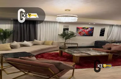 فيلا - 4 غرف نوم - 4 حمامات للايجار في B12 - مدينتي - القاهرة