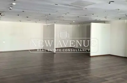 Retail - Studio - 2 Bathrooms for rent in Bank Center Street - South Teseen St. - The 5th Settlement - New Cairo City - Cairo