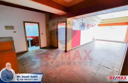 Apartment - 2 Bedrooms - 1 Bathroom for sale in Roushdy St. - Roushdy - Hay Sharq - Alexandria