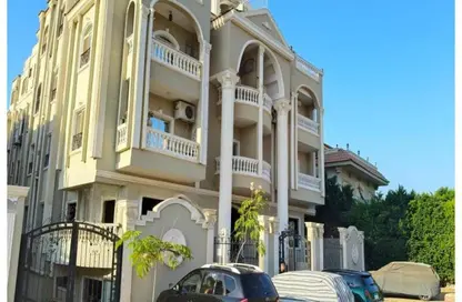 دوبلكس - 5 غرف نوم - 2 حمامات للبيع في المجاورة الاولي - الحي الثاني شرق - مدينة الشروق - القاهرة