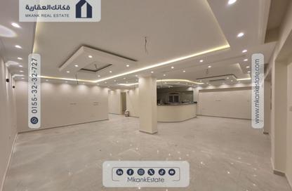 شقة - 4 غرف نوم - 3 حمامات للايجار في شارع جمال عبد الناصر - التوسعات الشمالية - مدينة 6 أكتوبر - الجيزة