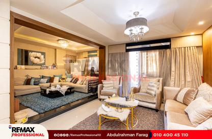 Apartment - 3 Bedrooms - 1 Bathroom for sale in Bin Mosleh Al Arman St. - Miami - Hay Awal El Montazah - Alexandria