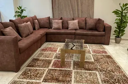 Apartment - 2 Bedrooms - 1 Bathroom for rent in Al Sharq Al Taamin - 5th Settlement Compounds - The 5th Settlement - New Cairo City - Cairo