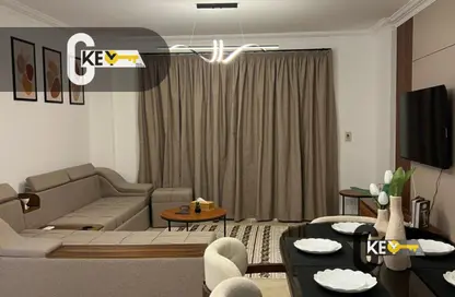 شقة - 3 غرف نوم - 2 حمامات للايجار في B12 - مدينتي - القاهرة