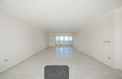 Apartment - 3 Bedrooms - 3 Bathrooms for rent in Al Geish Road - Camp Chezar - Hay Wasat - Alexandria