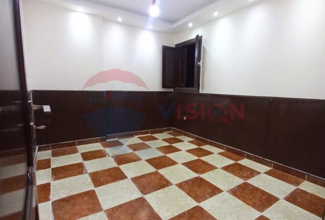 8370038 - Property Image 3