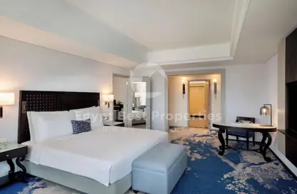 شقق فندقية - غرفة نوم - 2 حمامات للبيع في فيفث سكوير - التجمع الخامس - مدينة القاهرة الجديدة - القاهرة