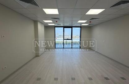 Office Space - Studio - 1 for rent in Hyde Park Business District Mall - South Teseen St. - The 5th Settlement - New Cairo City - Cairo