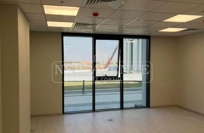 Office Space - Studio - 1 for rent in Hyde Park Business District Mall - South Teseen St. - The 5th Settlement - New Cairo City - Cairo