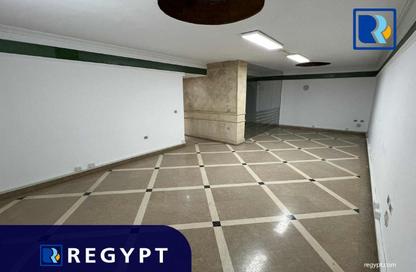 Office Space - 3 Bedrooms - 2 Bathrooms for rent in Degla Square - Degla - Hay El Maadi - Cairo