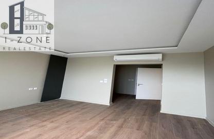 Apartment - 3 Bedrooms - 3 Bathrooms for rent in The Fourteen Golf Residences - Uptown Cairo - Mokattam - Cairo