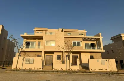 فيلا - 5 غرف نوم - 4 حمامات للبيع في تاونى - طريق مصر اسكندرية الصحراوي - الجيزة