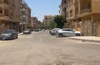 Apartment - 2 Bedrooms - 1 Bathroom for sale in Abou El Houl - New Cairo City - Cairo