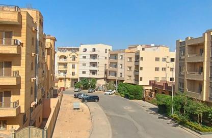 Apartment - 2 Bedrooms - 1 Bathroom for sale in Abou El Houl - New Cairo City - Cairo