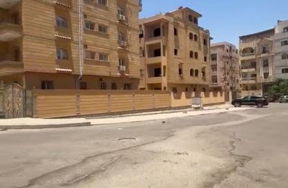 Apartment - 2 Bedrooms - 1 Bathroom for sale in Abou El Houl - New Cairo City - Cairo